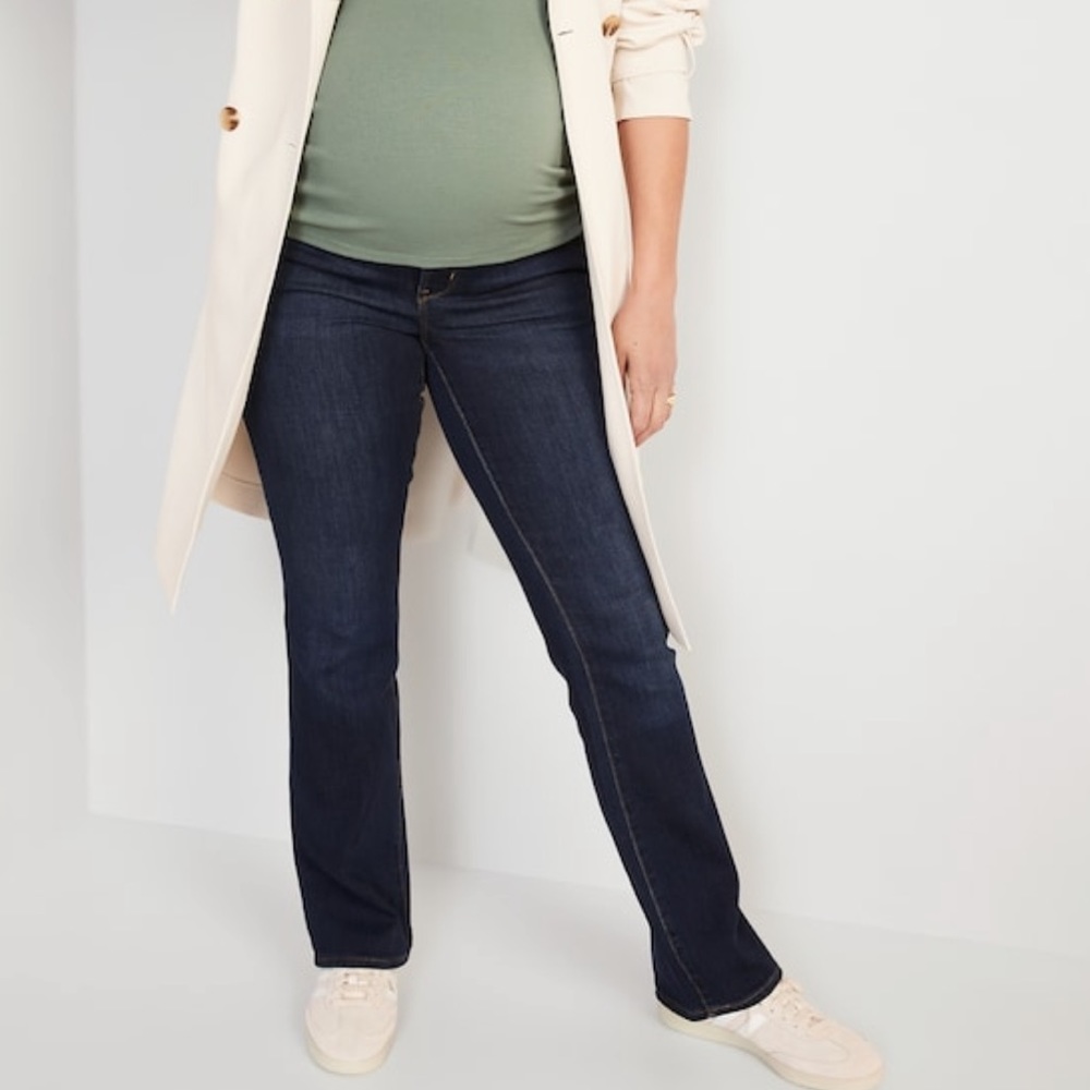 NWOT- Old Navy Maternity -14 long. Full Panel Maternity Kicker Bootcut